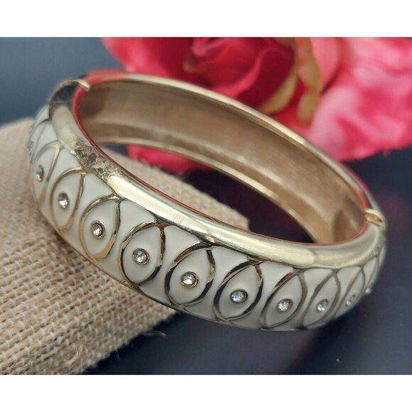 Beautiful Gold Tone & White Enamel Hinged Bangle Bracelet Tiny Rhinestone Accent - Picture 2 of 12